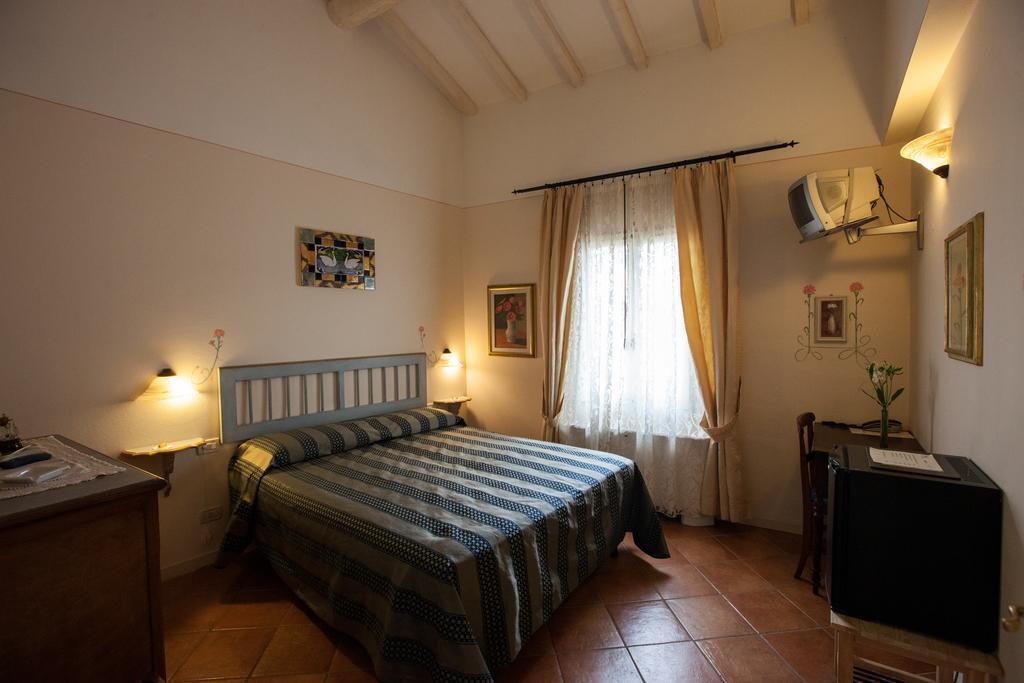 Hotel Locanda Degli Artisti Borgo San Lorenzo Cameră foto