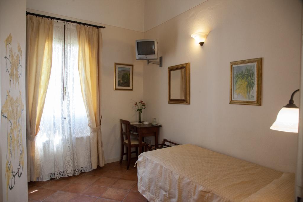 Hotel Locanda Degli Artisti Borgo San Lorenzo Cameră foto
