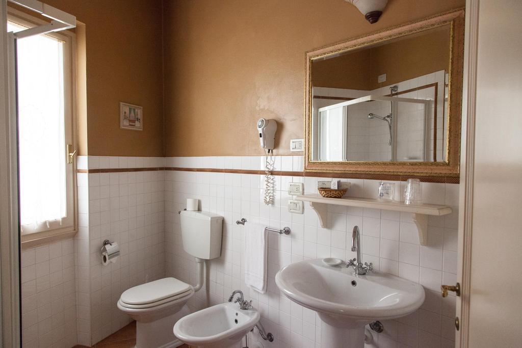 Hotel Locanda Degli Artisti Borgo San Lorenzo Cameră foto
