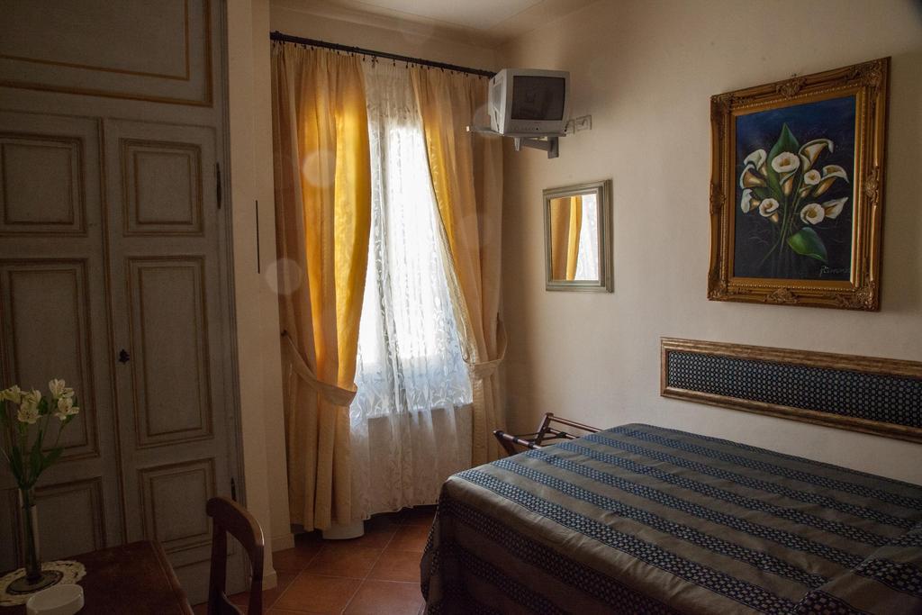 Hotel Locanda Degli Artisti Borgo San Lorenzo Cameră foto